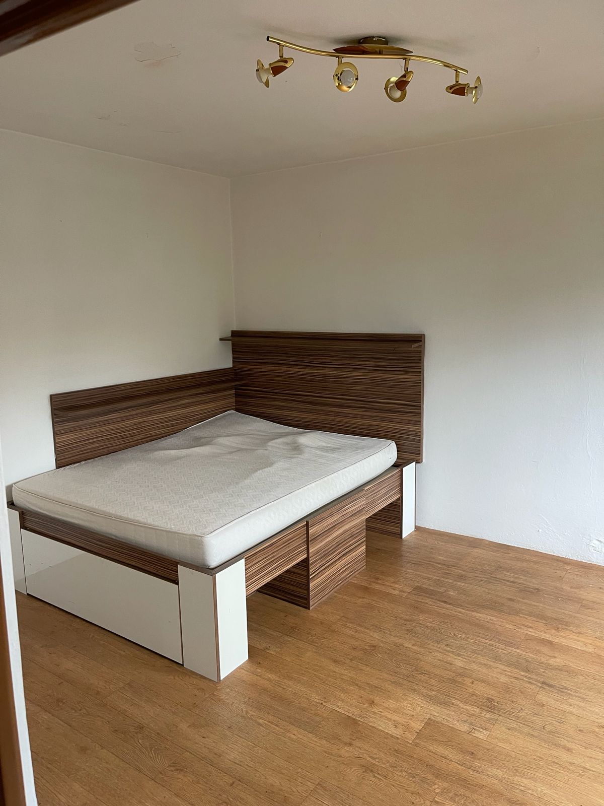 Rekonstrukce bytu - WhatsApp Image 2025-12-14 at 22.09.36